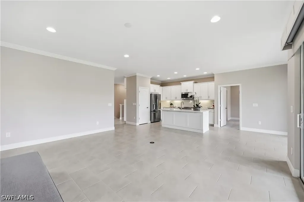 6966 Avalon Circle Naples FL 34112