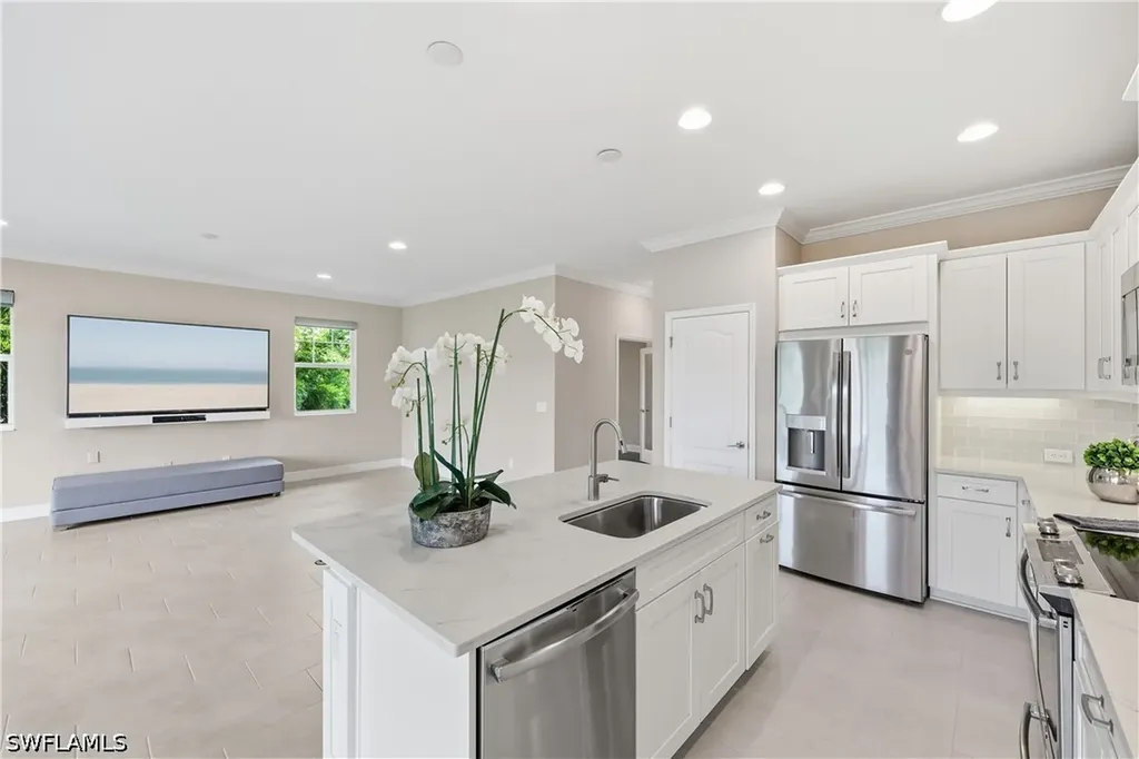 6966 Avalon Circle Naples FL 34112
