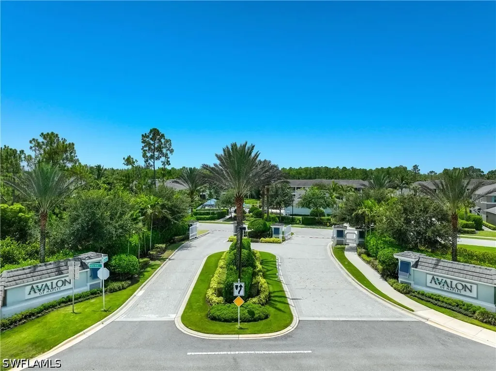 6966 Avalon Circle Naples FL 34112
