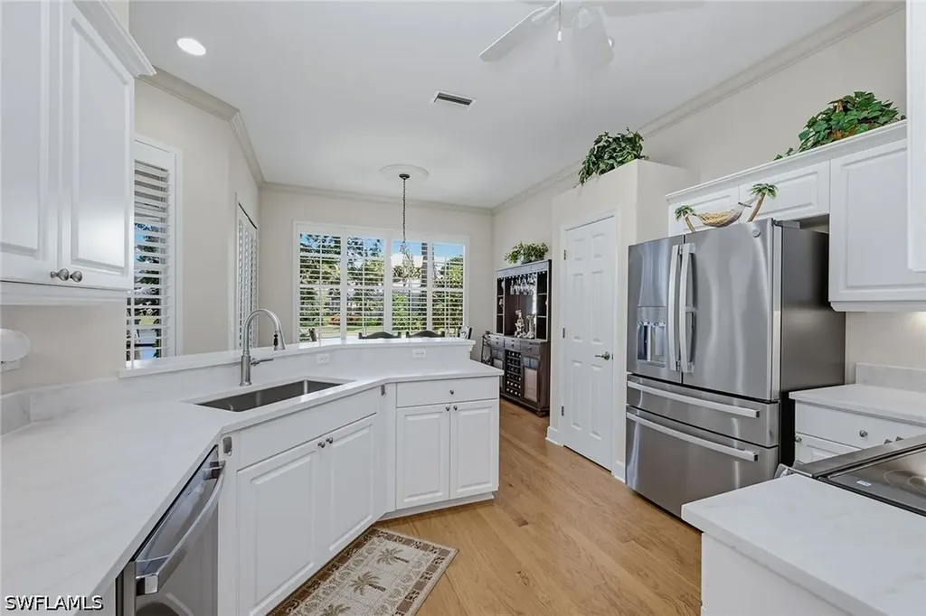 2325 Island Cove Circle Naples FL 34109