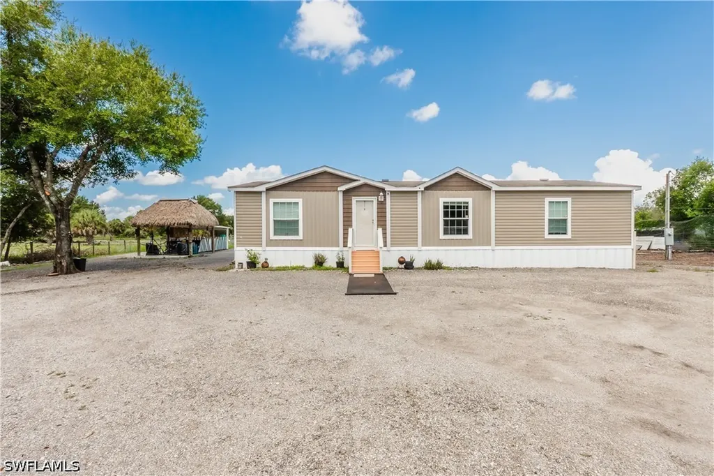 130 S Nogal Street Clewiston FL 33440