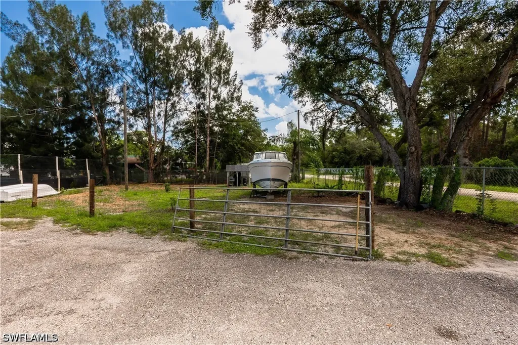 130 S Nogal Street Clewiston FL 33440