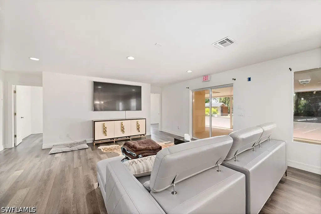 24709 Rodas Drive Bonita Springs FL 34135