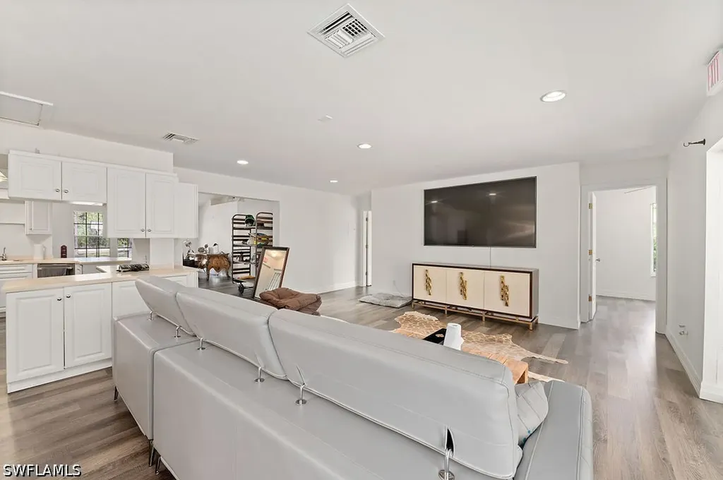 24709 Rodas Drive Bonita Springs FL 34135
