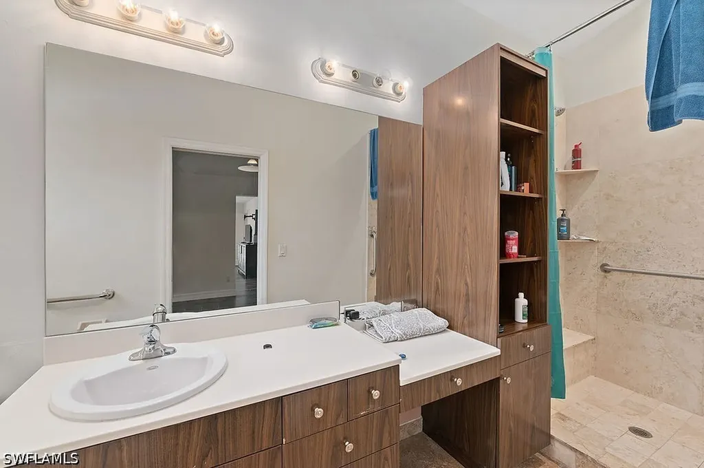 24709 Rodas Drive Bonita Springs FL 34135