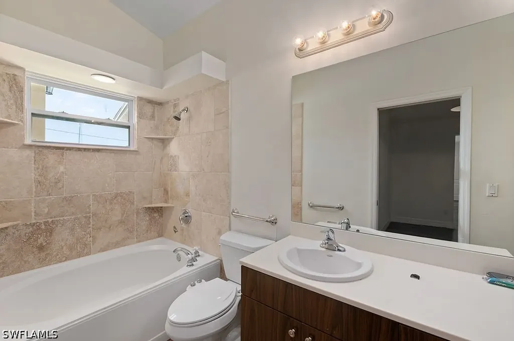 24709 Rodas Drive Bonita Springs FL 34135