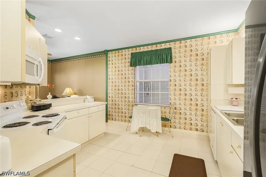 5693 Heron Lane Naples FL 34110