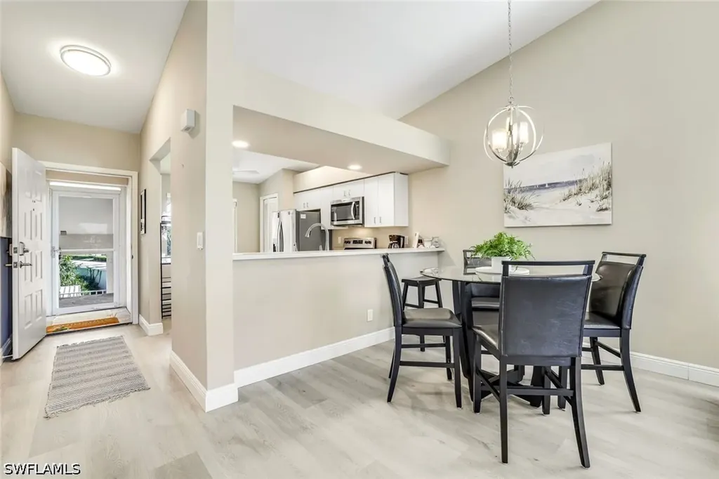 7360 Glenmoor Lane Naples FL 34104