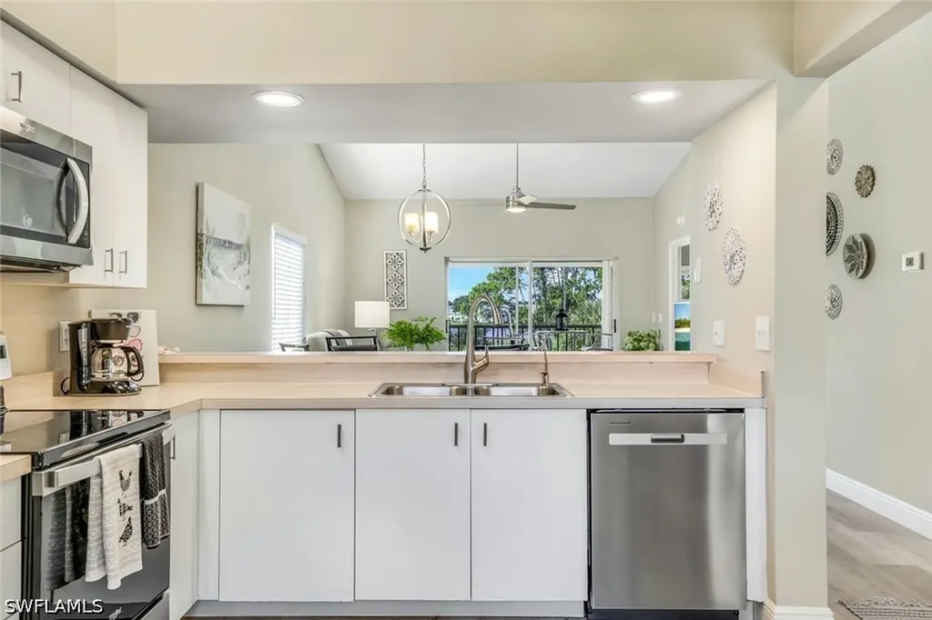7360 Glenmoor Lane Naples FL 34104