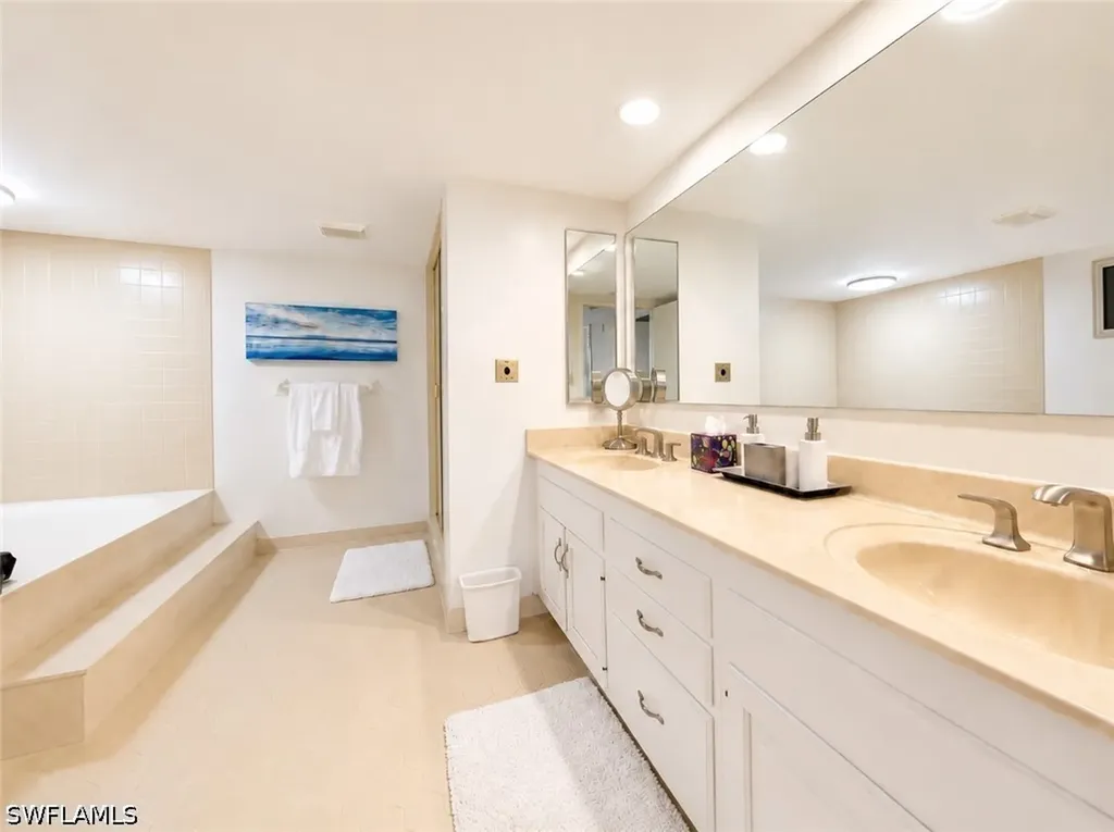 5601 Turtle Bay Drive Naples FL 34108