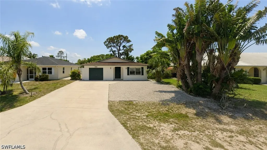 632 98th Avenue N Naples FL 34108