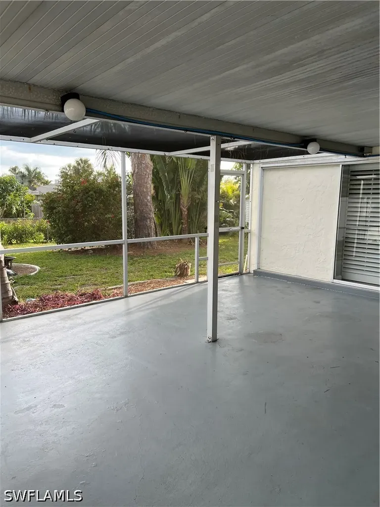 632 98th Avenue N Naples FL 34108