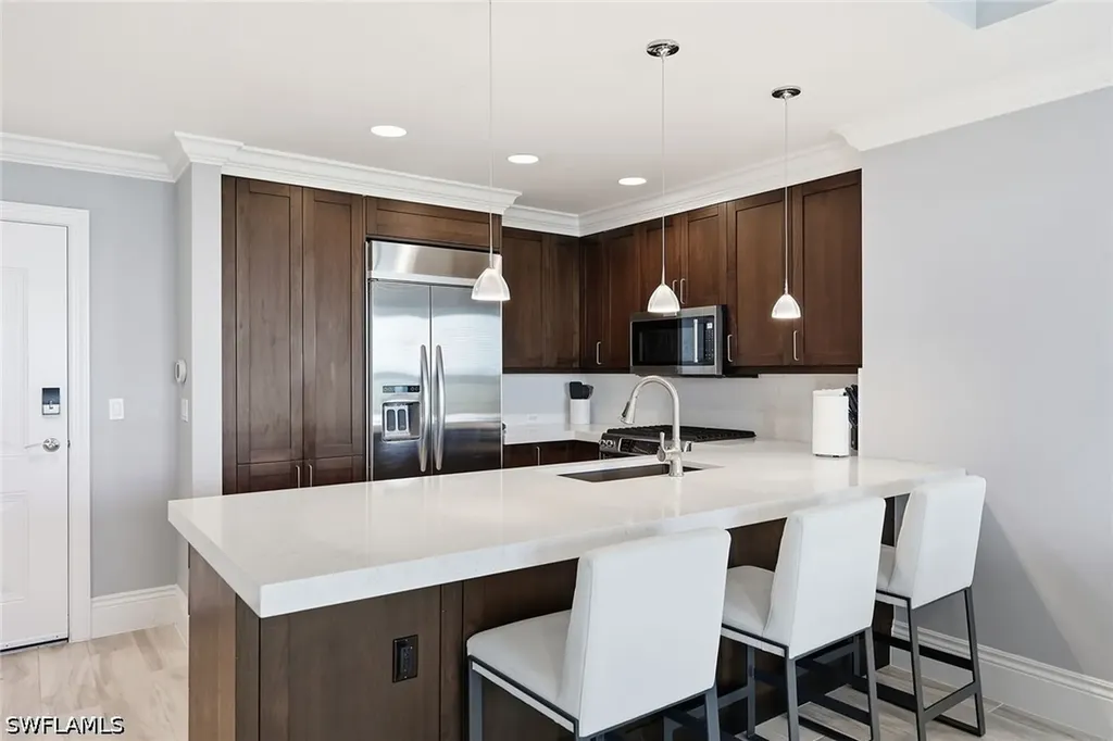 9115 Strada Place Naples FL 34108