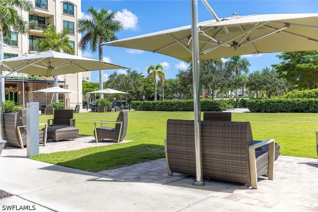 9115 Strada Place Naples FL 34108