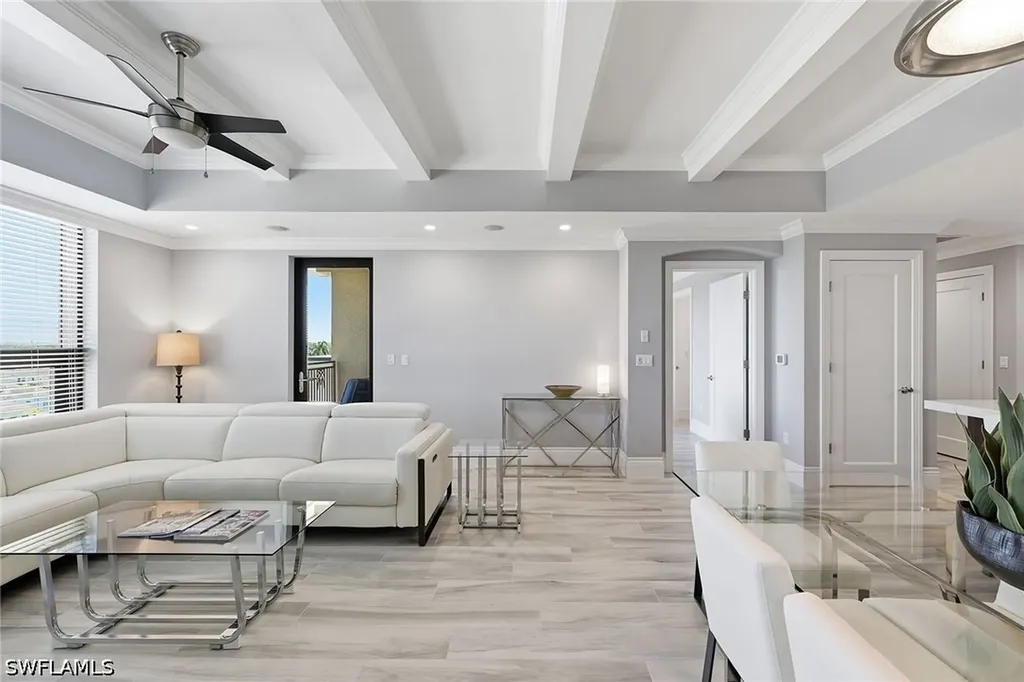 9115 Strada Place Naples FL 34108