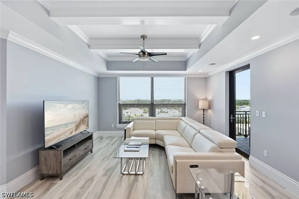 9115 Strada Place Naples FL 34108