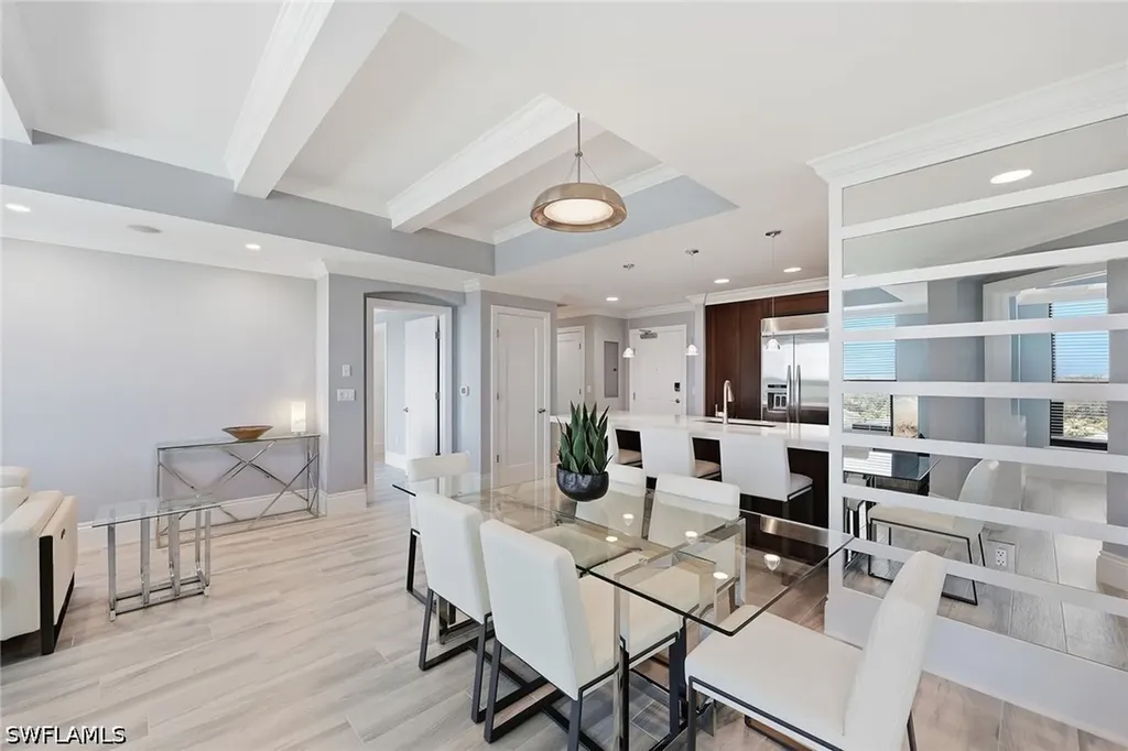 9115 Strada Place Naples FL 34108