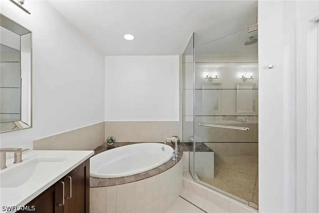 9115 Strada Place Naples FL 34108