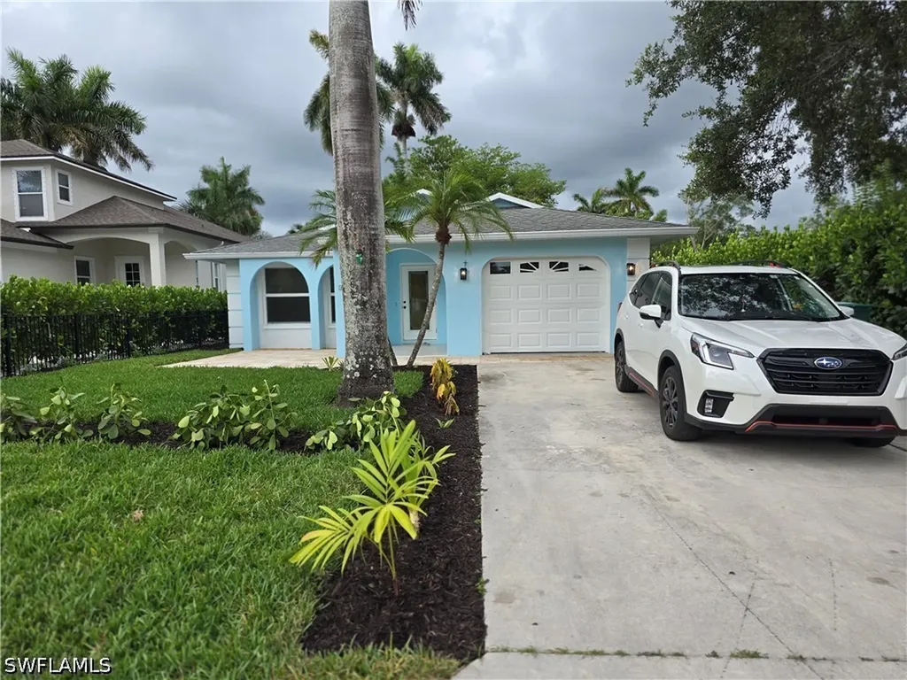 Naples FL, 1039 Michigan Avenue