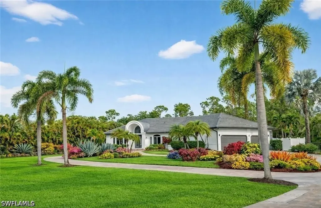 6461 Livingston Woods Lane Naples FL 34109
