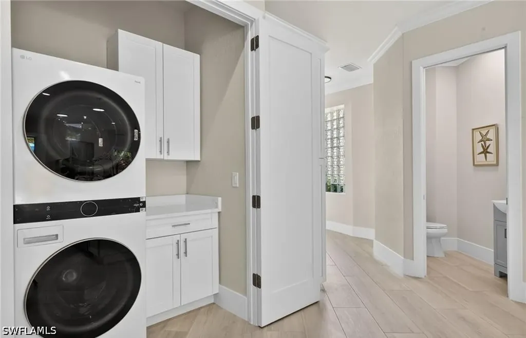 6461 Livingston Woods Lane Naples FL 34109