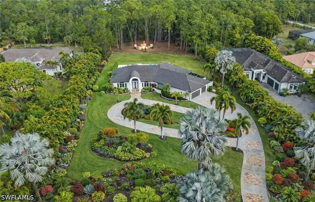6461 Livingston Woods Lane Naples FL 34109