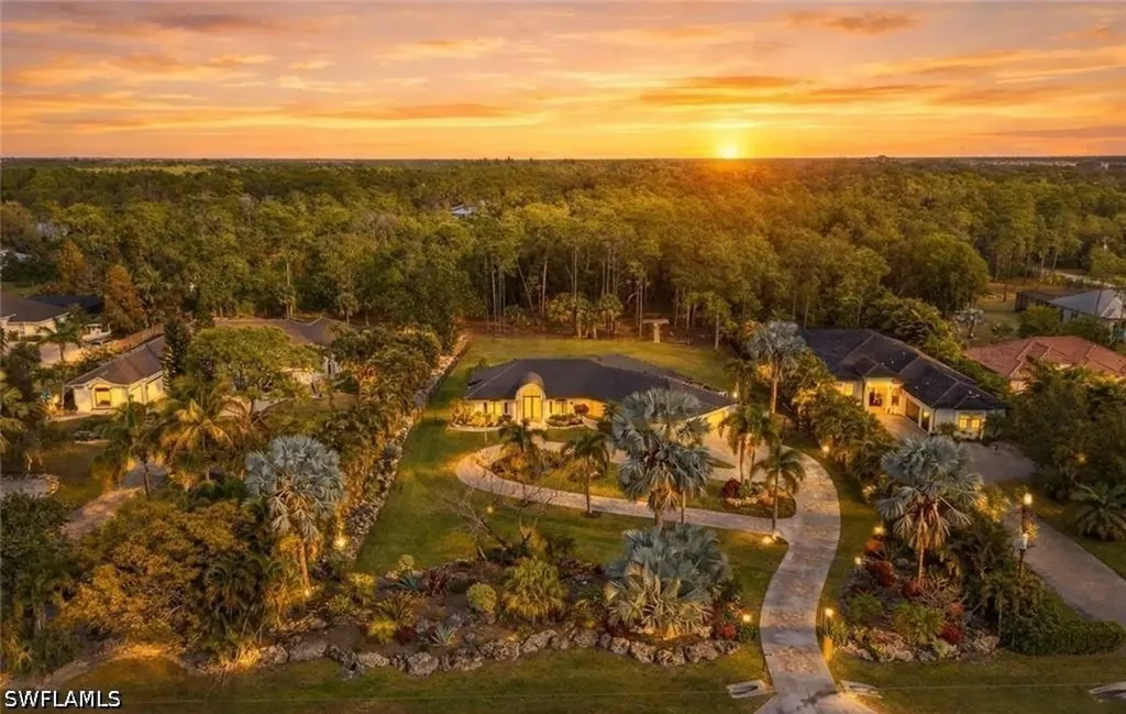 6461 Livingston Woods Lane Naples FL 34109