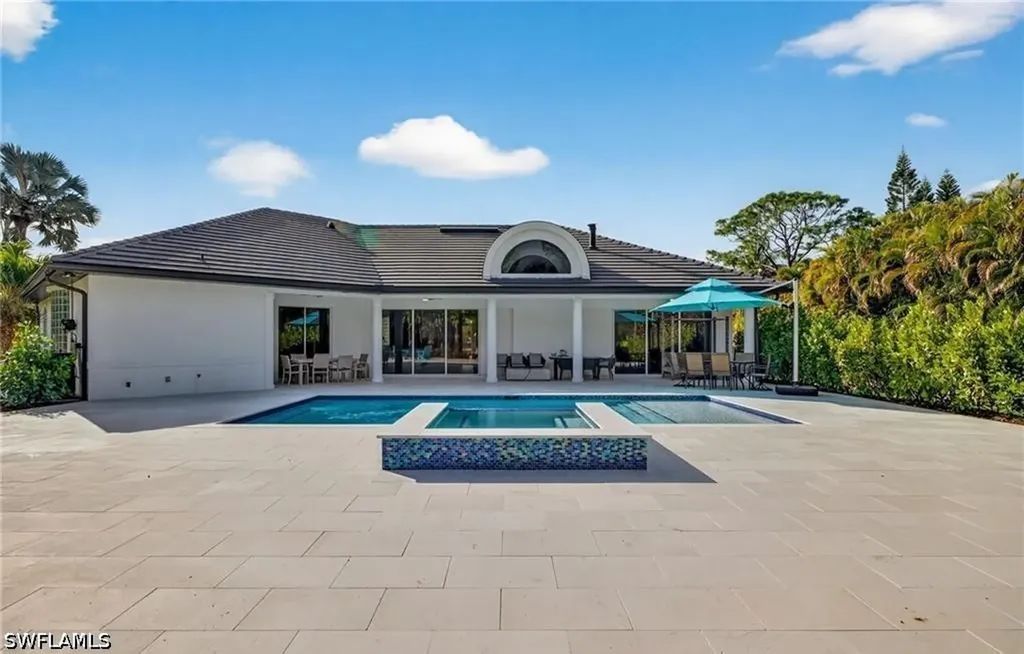 6461 Livingston Woods Lane Naples FL 34109