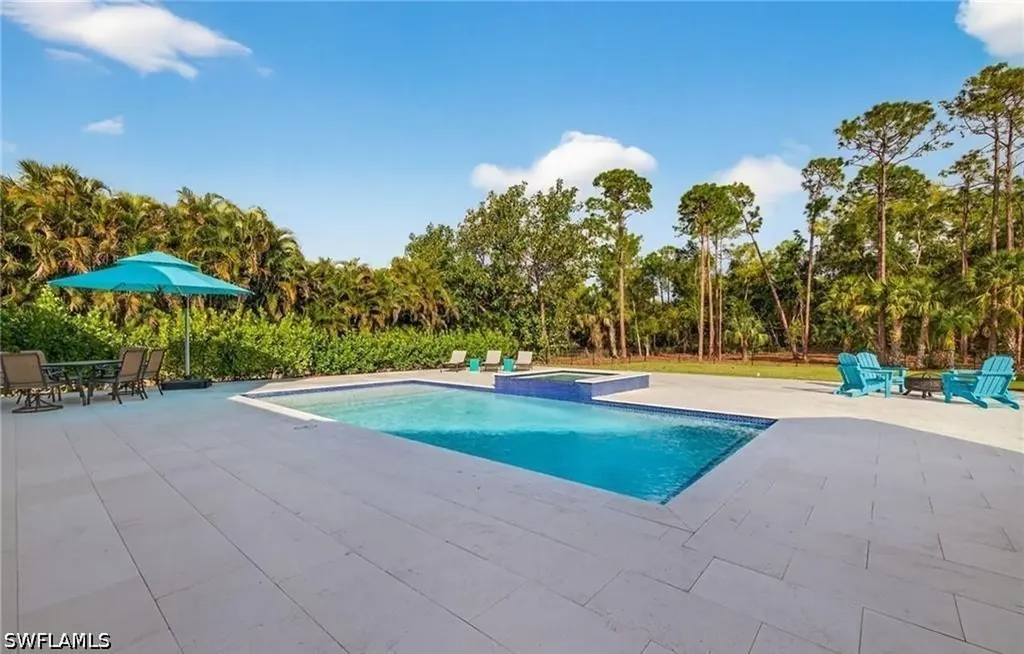 6461 Livingston Woods Lane Naples FL 34109