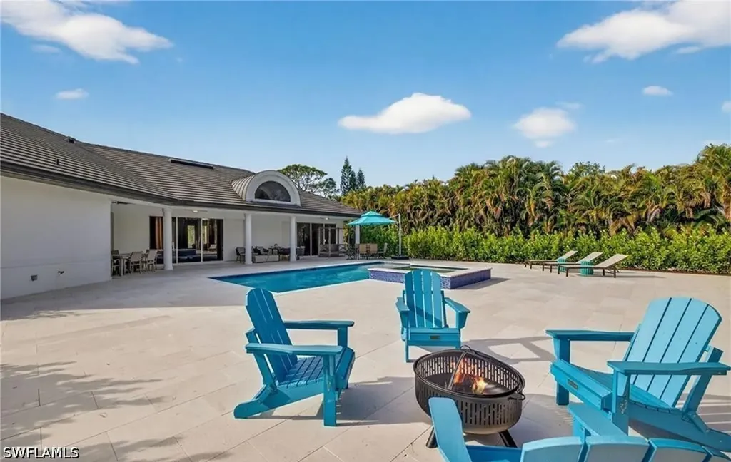 6461 Livingston Woods Lane Naples FL 34109