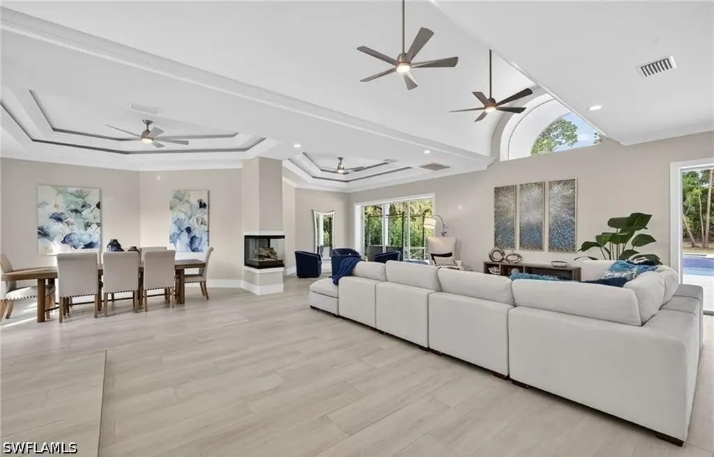 6461 Livingston Woods Lane Naples FL 34109