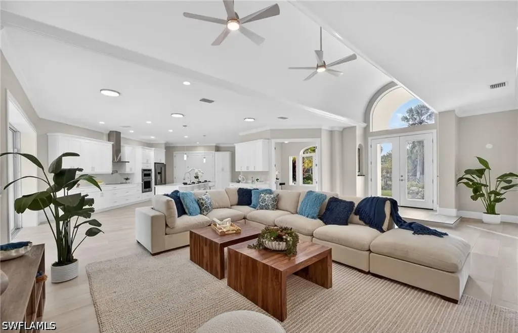 6461 Livingston Woods Lane Naples FL 34109