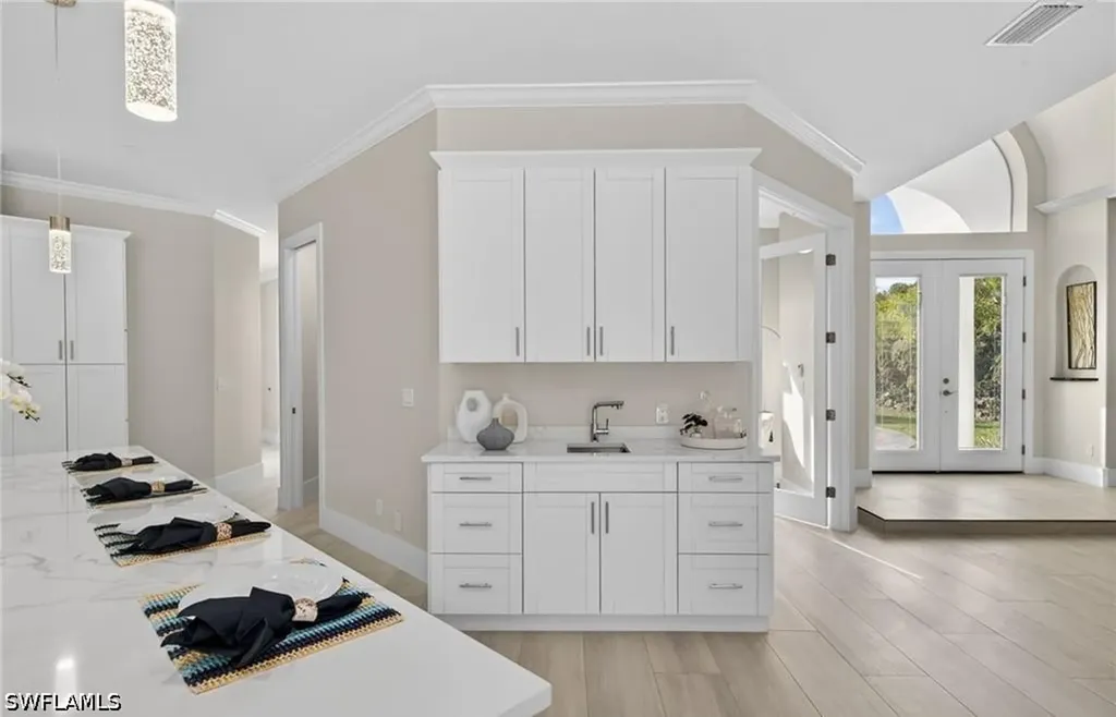 6461 Livingston Woods Lane Naples FL 34109