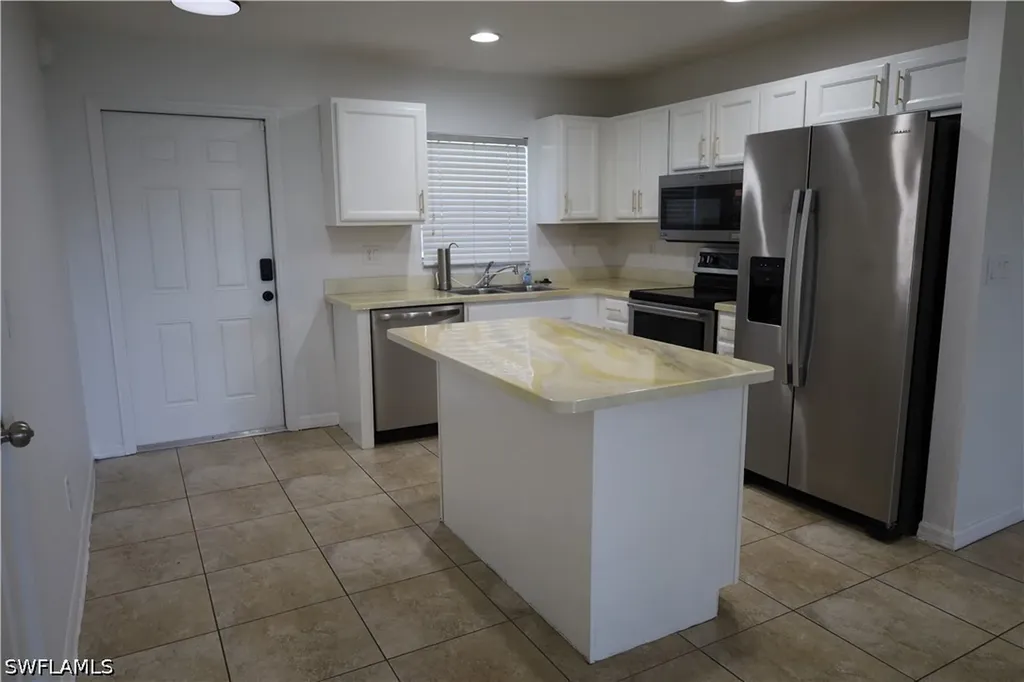 5172 Leeds Road Fort Myers FL 33907
