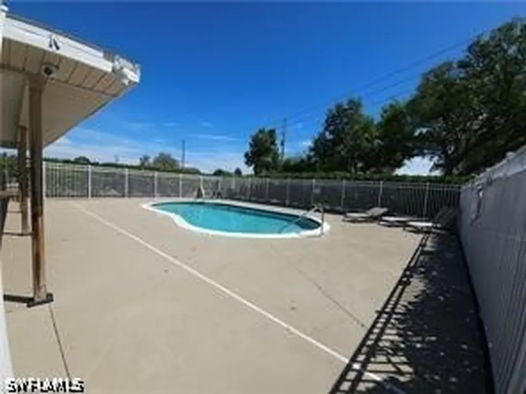 5172 Leeds Road Fort Myers FL 33907