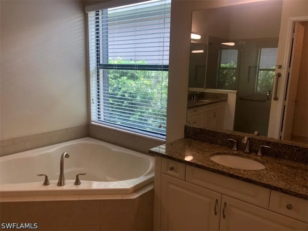 13644 Mandarin Circle Naples FL 34109