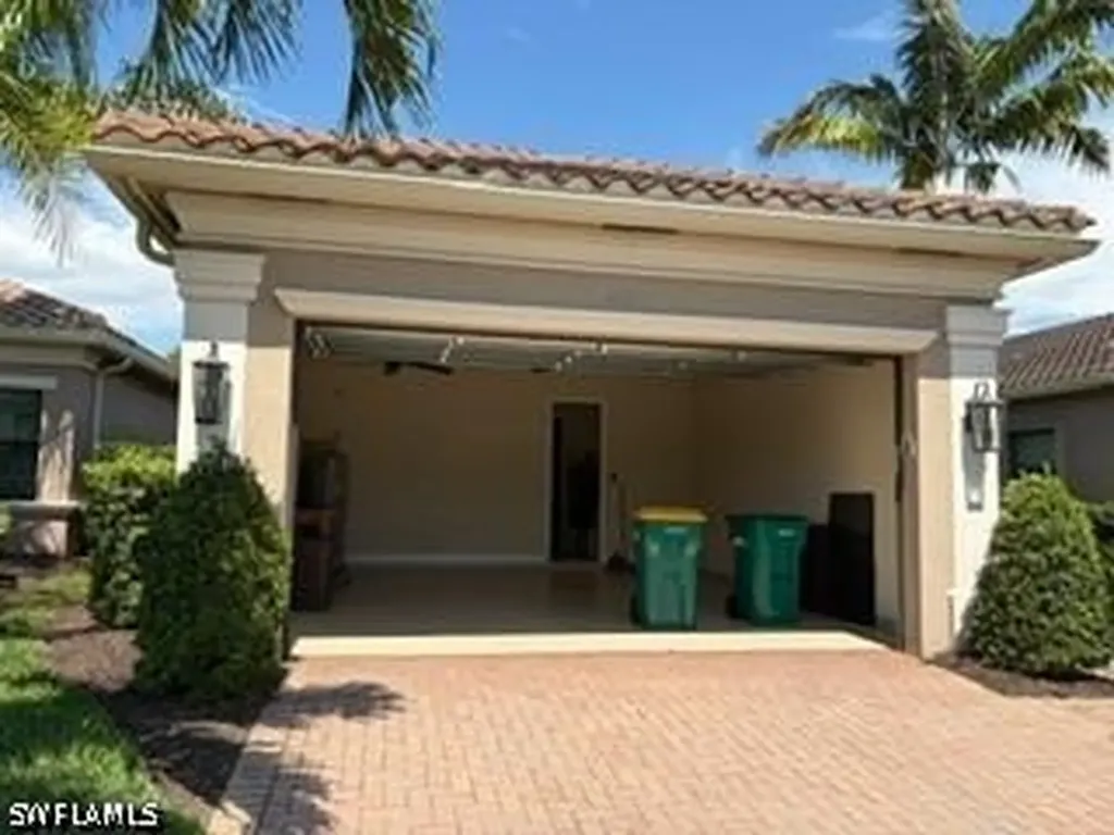 13644 Mandarin Circle Naples FL 34109