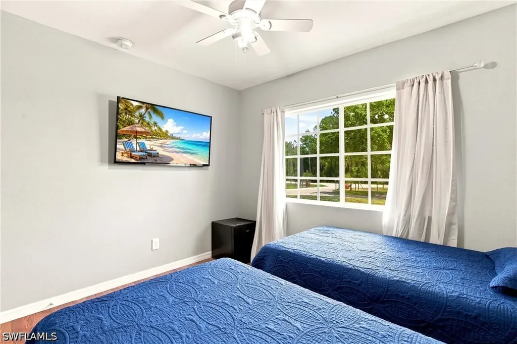 4225 16th Street NE Naples FL 34120