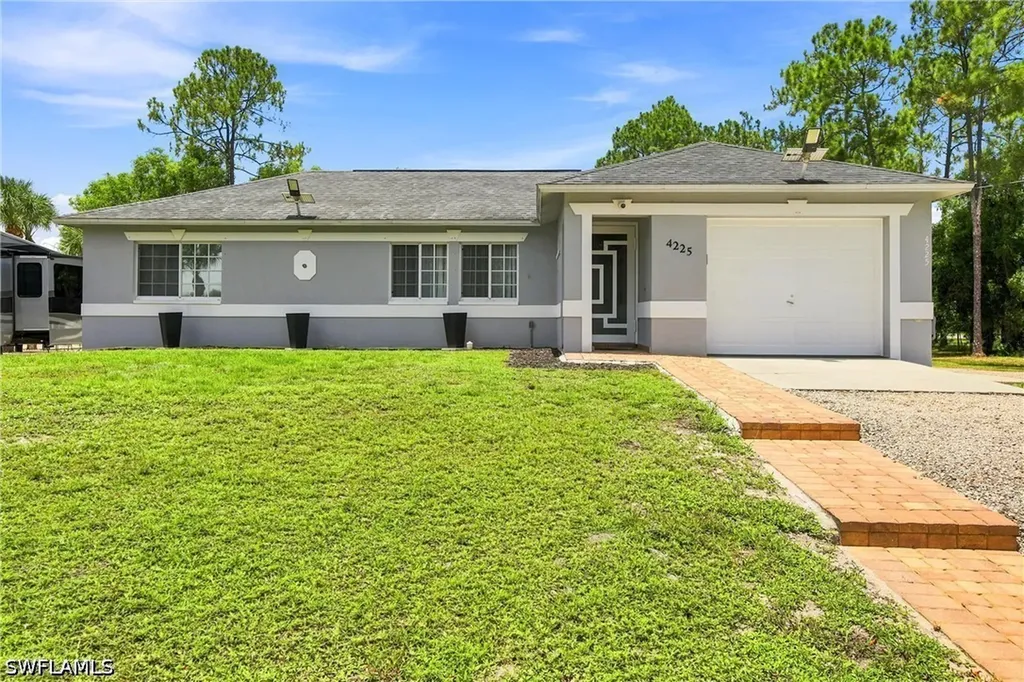 4225 16th Street NE Naples FL 34120
