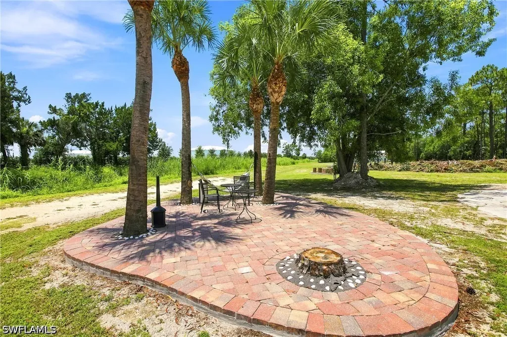 4225 16th Street NE Naples FL 34120