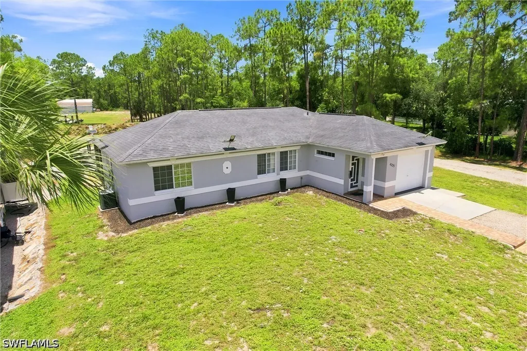 4225 16th Street NE Naples FL 34120