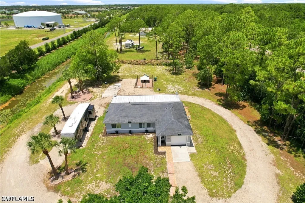 4225 16th Street NE Naples FL 34120