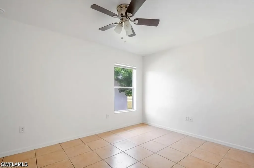 4934-4932 Viceroy Court Cape Coral FL 33904