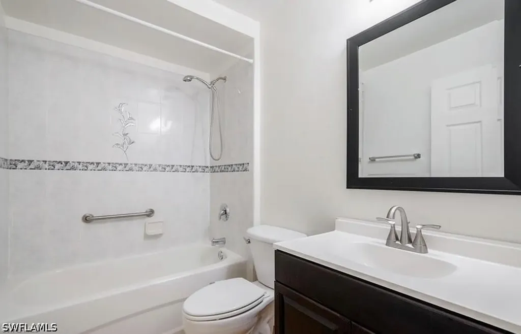4934-4932 Viceroy Court Cape Coral FL 33904