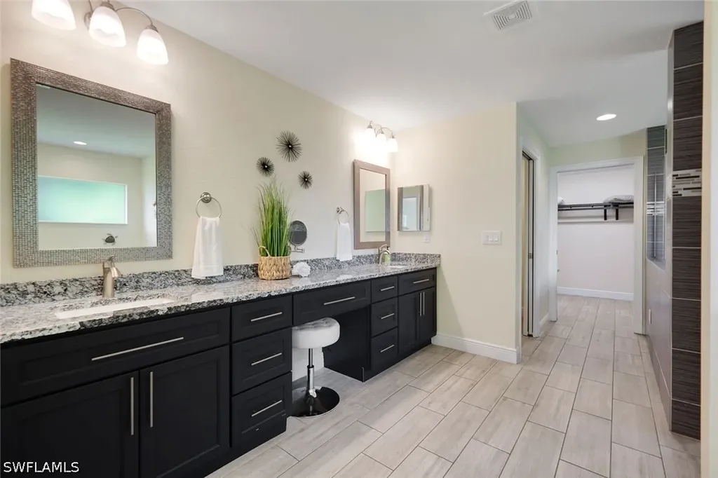 27741 S Roslin Place Bonita Springs FL 34135