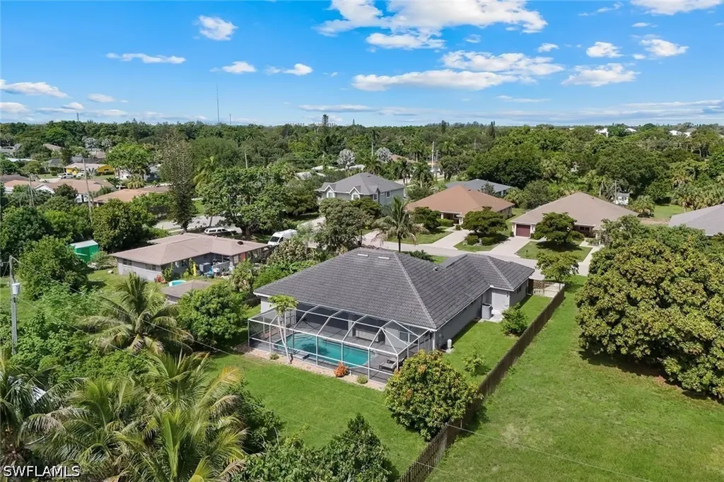 27741 S Roslin Place Bonita Springs FL 34135