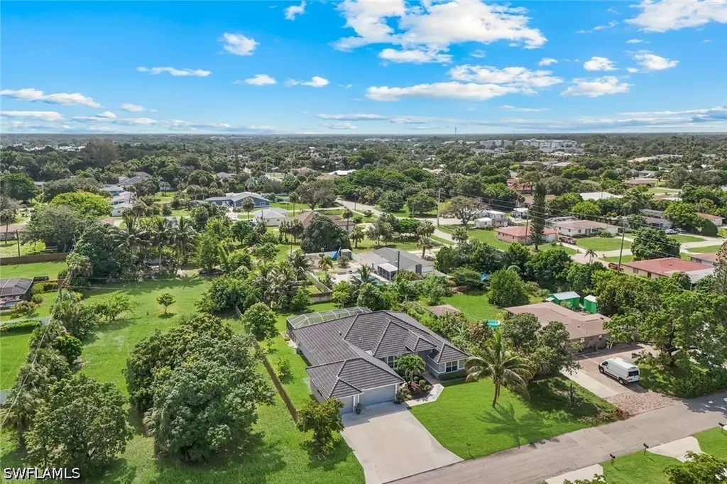 27741 S Roslin Place Bonita Springs FL 34135