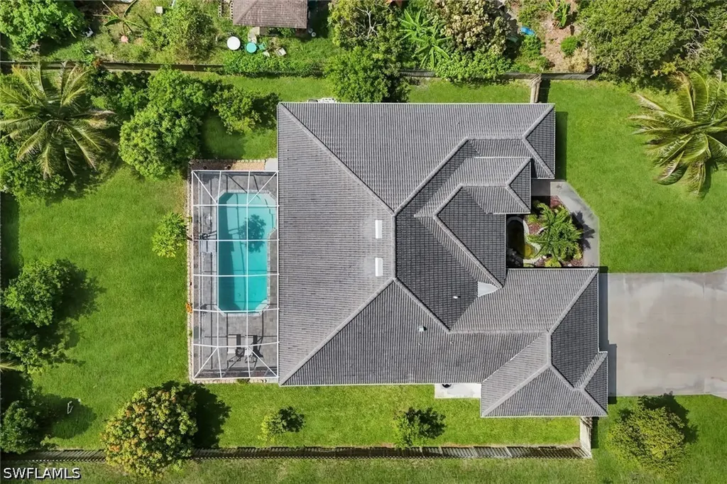 27741 S Roslin Place Bonita Springs FL 34135