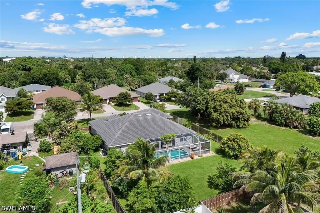 27741 S Roslin Place Bonita Springs FL 34135