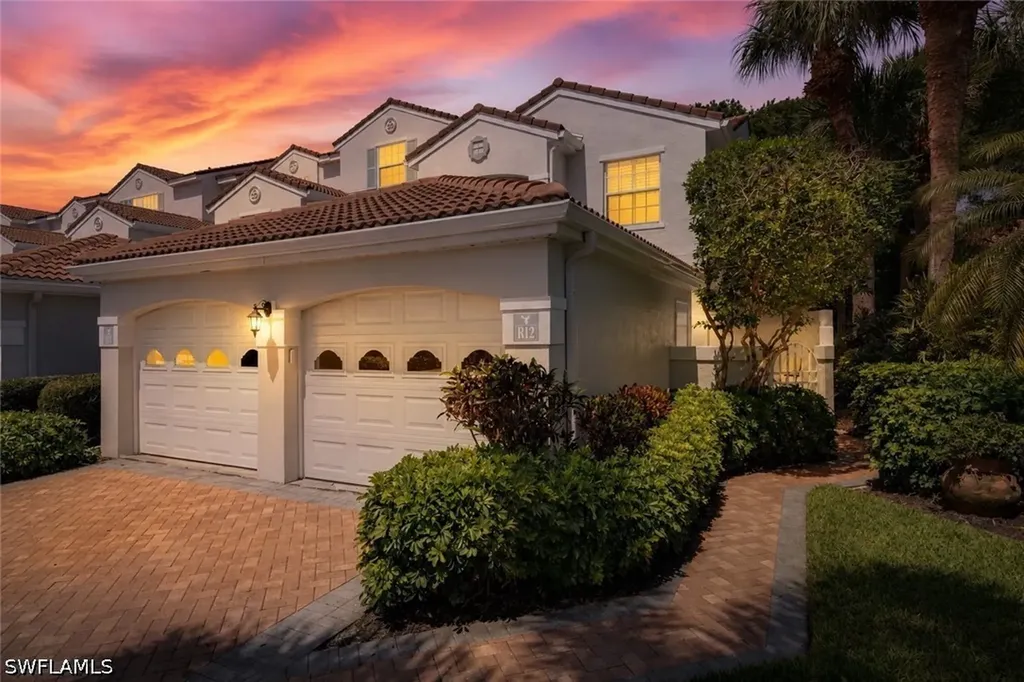 Naples FL, 8420 Excalibur Circle, Unit R12